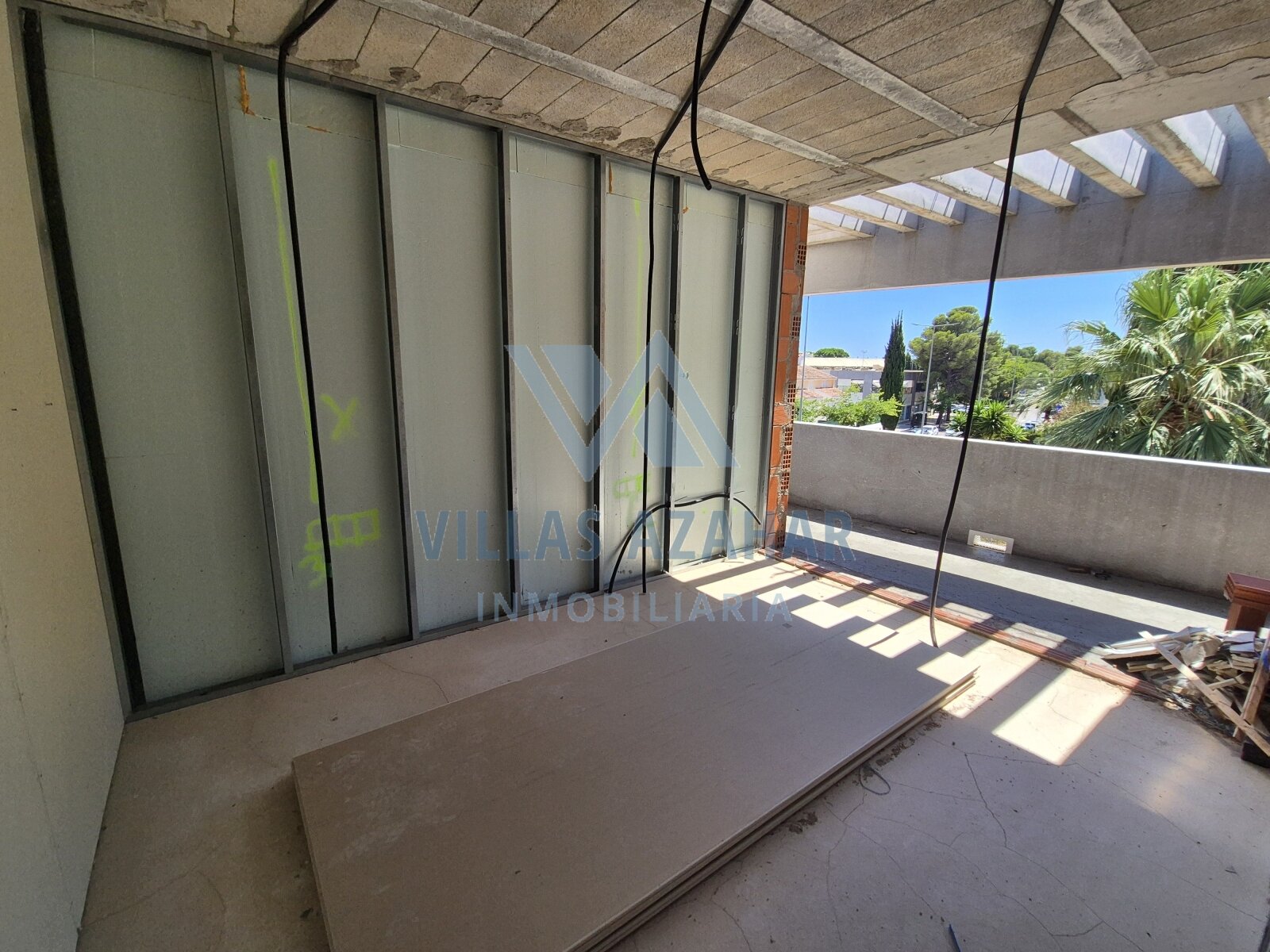 Neubau-Villa mit 317 m² Wohnfläche in zentraler Lage von Las Fuentes