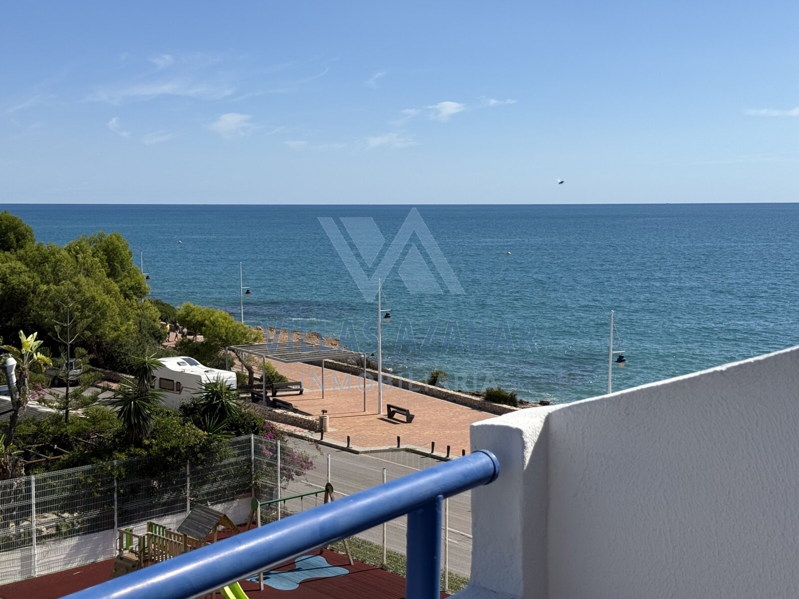 Duplex-Penthouse zum Verkauf in erster Meereslinie – Wohnanlage Voramar