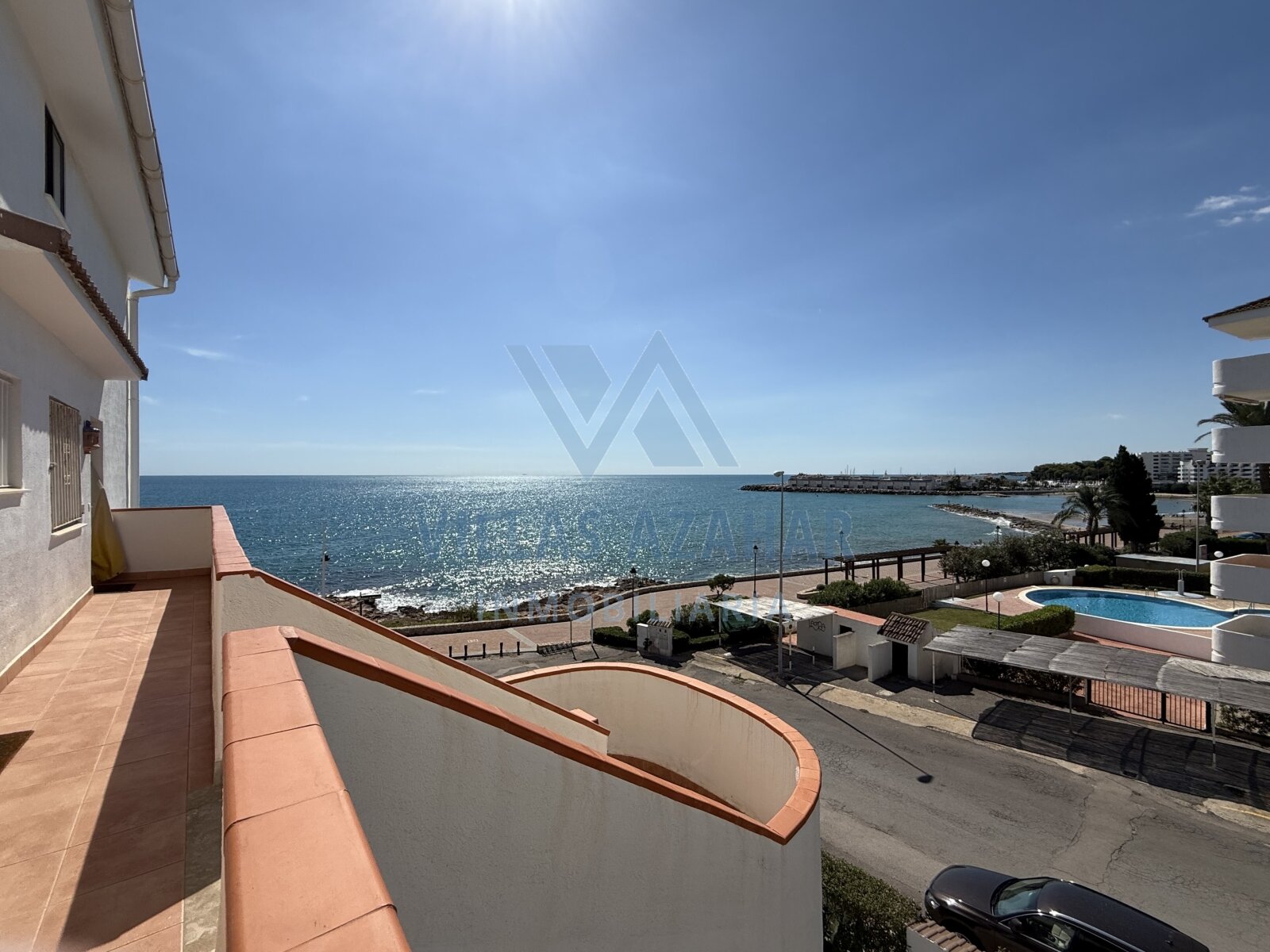 Duplex-Penthouse zum Verkauf in erster Meereslinie – Wohnanlage Voramar