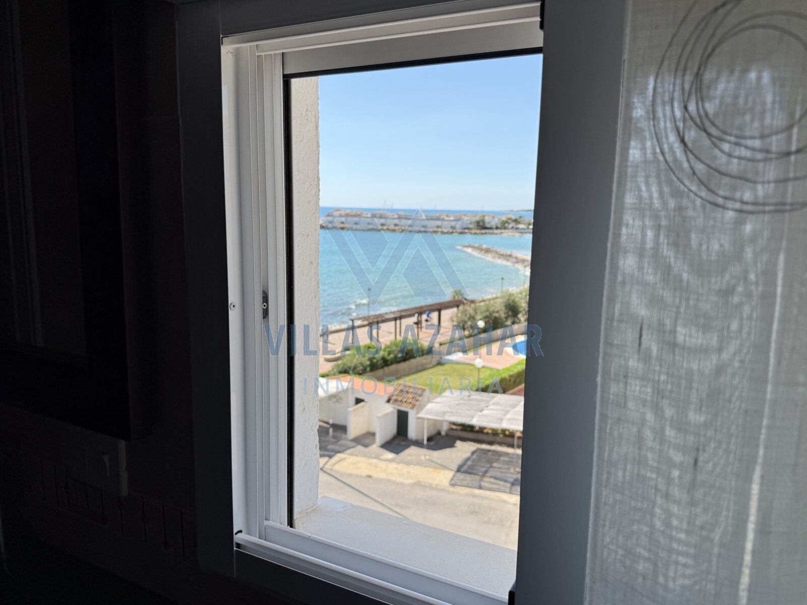 Duplex-Penthouse zum Verkauf in erster Meereslinie – Wohnanlage Voramar