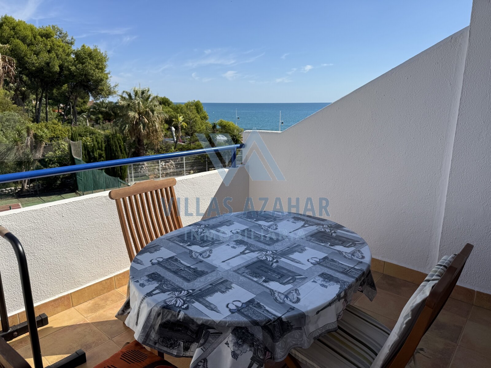 Duplex-Penthouse zum Verkauf in erster Meereslinie – Wohnanlage Voramar