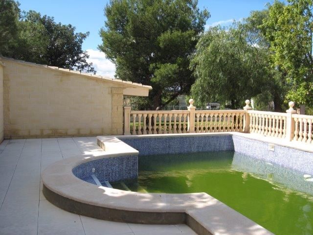 Bungalow in LLiria Countryside