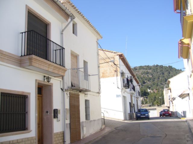 Terraced House in Beautiful Village