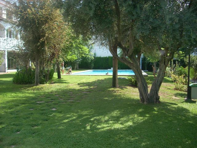 Lovely House in La Pobla De Vallbona