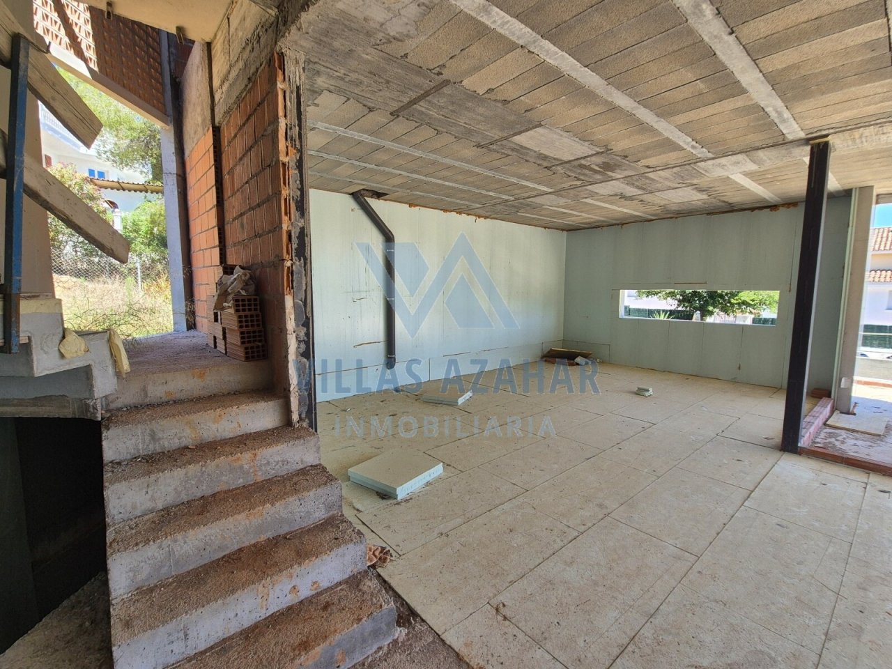 Rohdiamant mit Potenzial: Lichtdurchfluteter Neubau mit flexiblem Grundriss und Treppe zum Ausbau!
