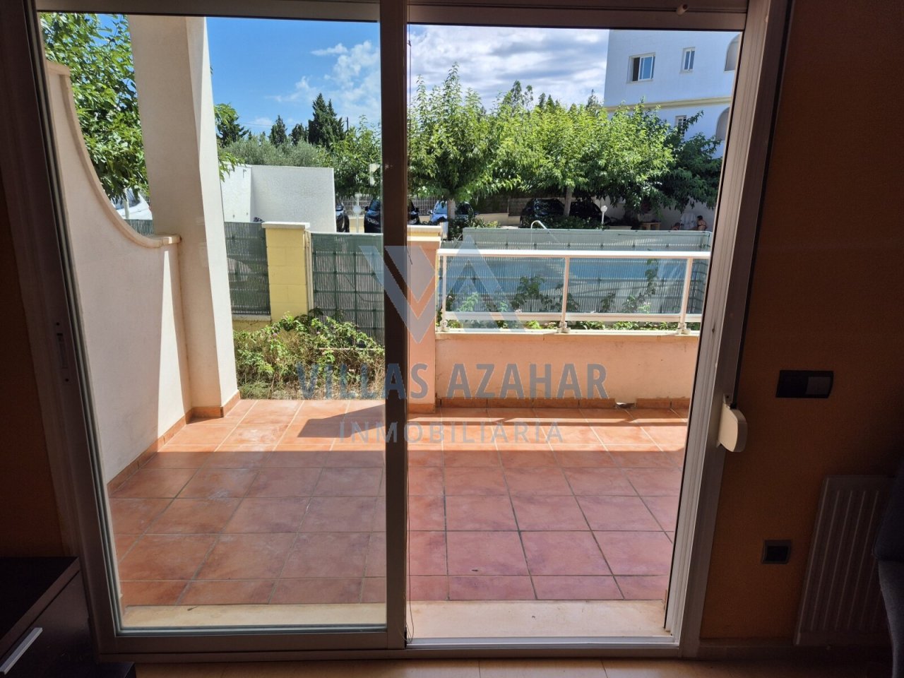 Lichtdurchflutete Terrasse mit Weitblick - Ihr Wohlfühl-Outdoor-Bereich mit Charme!
